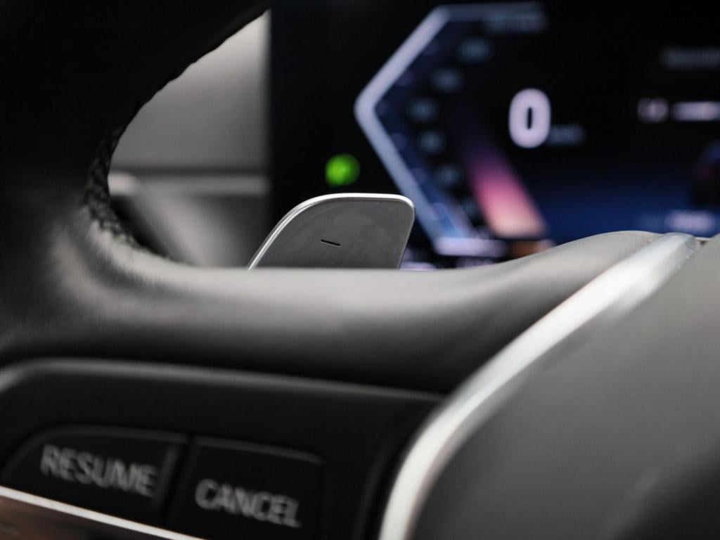 BMW 3-serie touring 318i business edition plus | automaat | wide screen | l