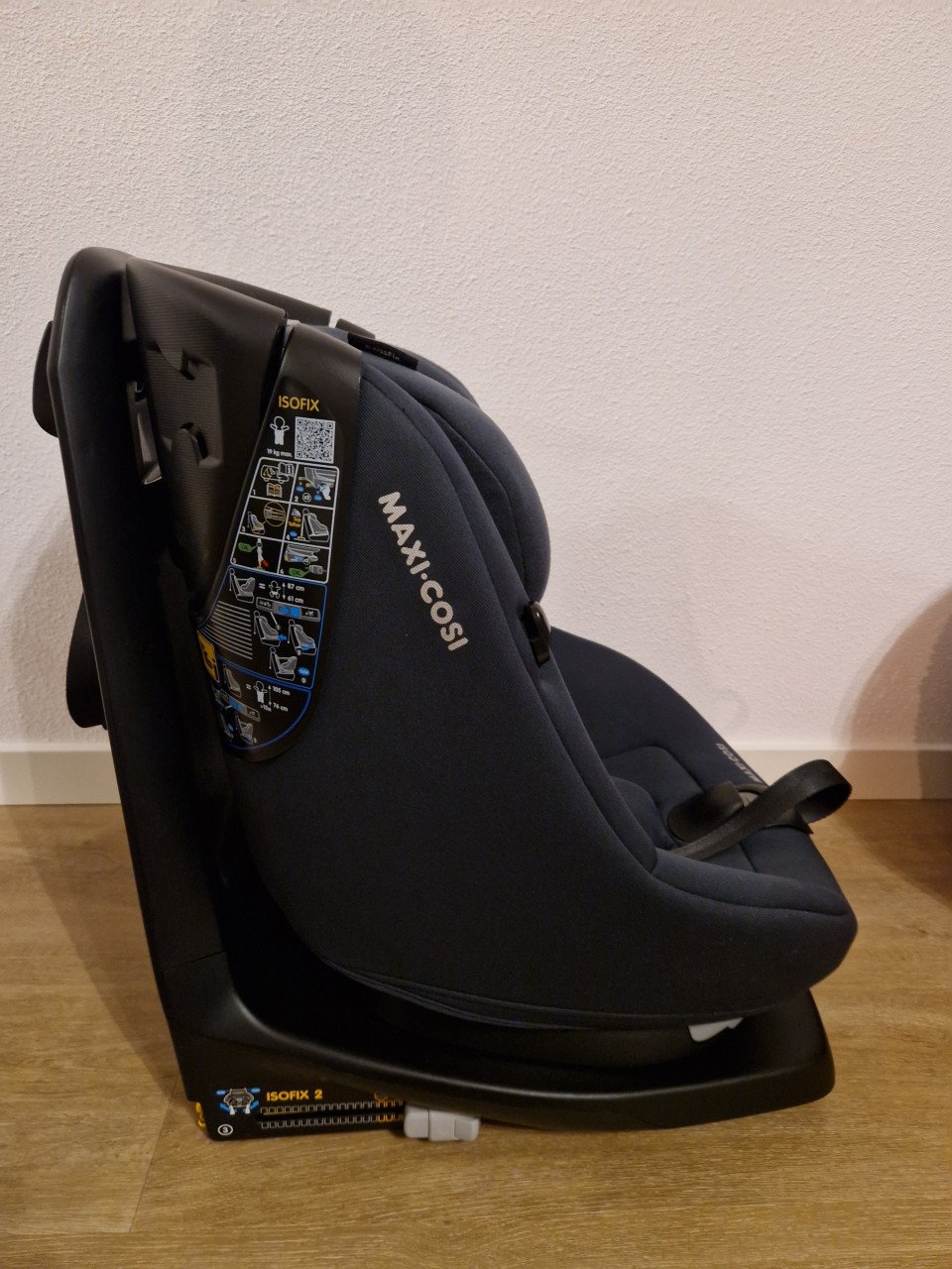 Maxi Cosi Axxisfix I-size 2024. Draaibare autostoel.