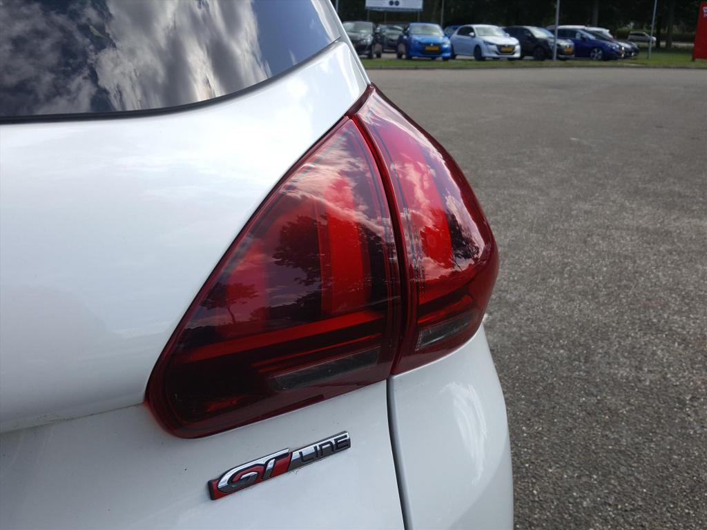Peugeot 2008 1.2 puretech 110pk gt-line | navi | bt | applecarplay & androi