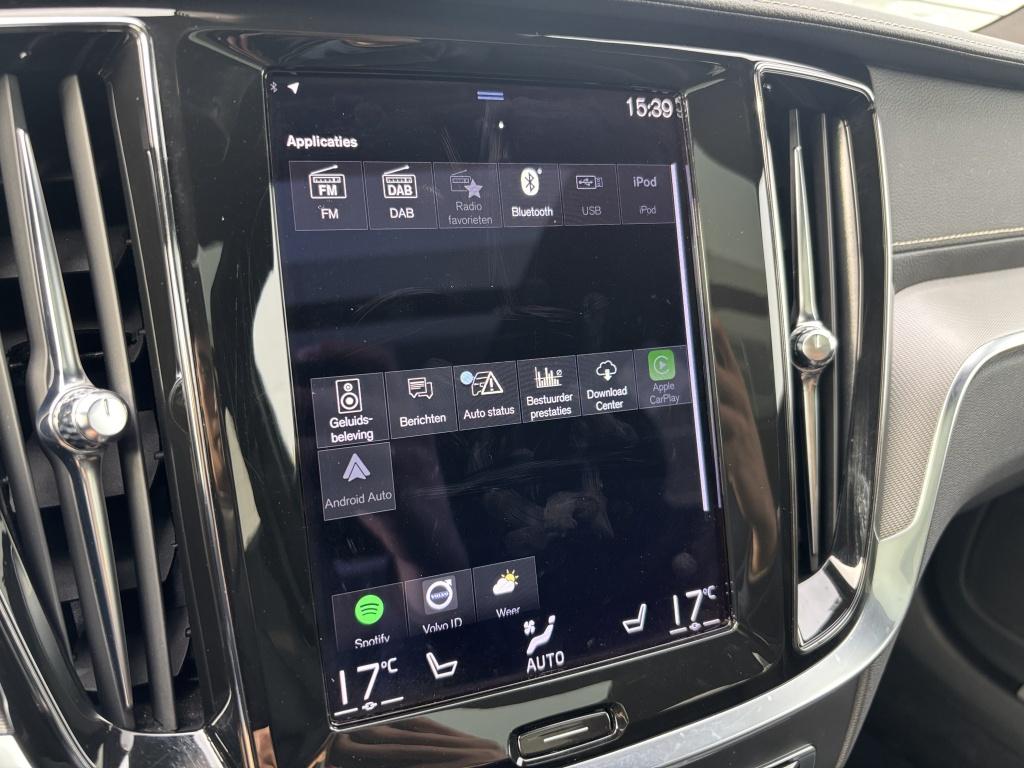 Volvo V60 t6 398pk recharge r-design| panodak| adap.cruise| camera| awd