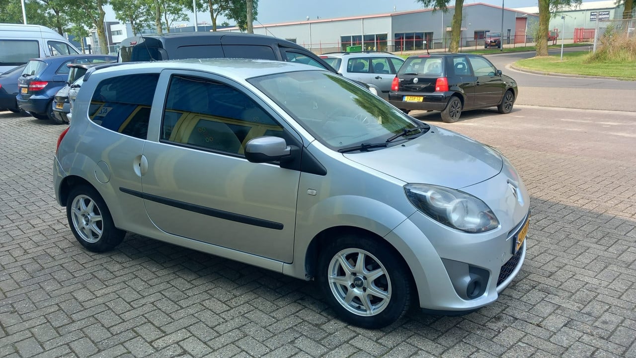 Renault TWINGO 1.2 16v Collection bj:2011 airco apk 2026 !!