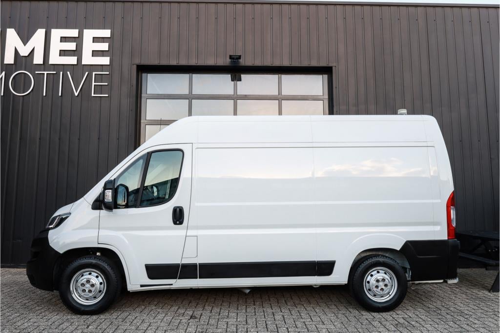 Peugeot Boxer 2.2 bluehdi 140 l2h2 3.3t inrichting i nav i cam i standkach 