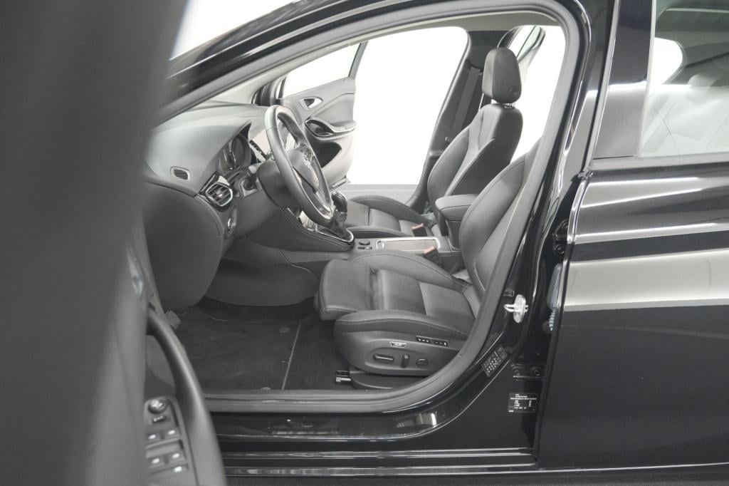 Opel Astra 130 business elegance | schuif-/kanteldak | camera | stoelventil