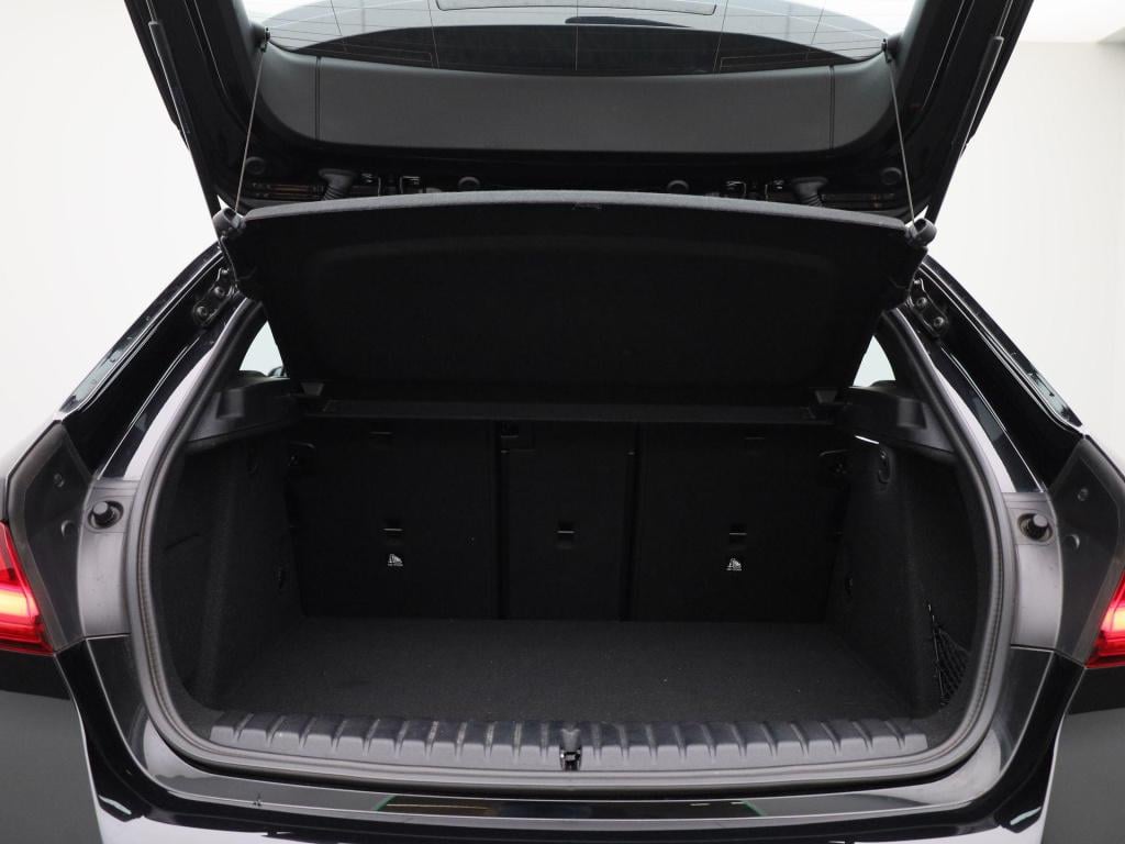 BMW 1 Serie 120i business edition | m-sport | automaat | navigatie | stoel/