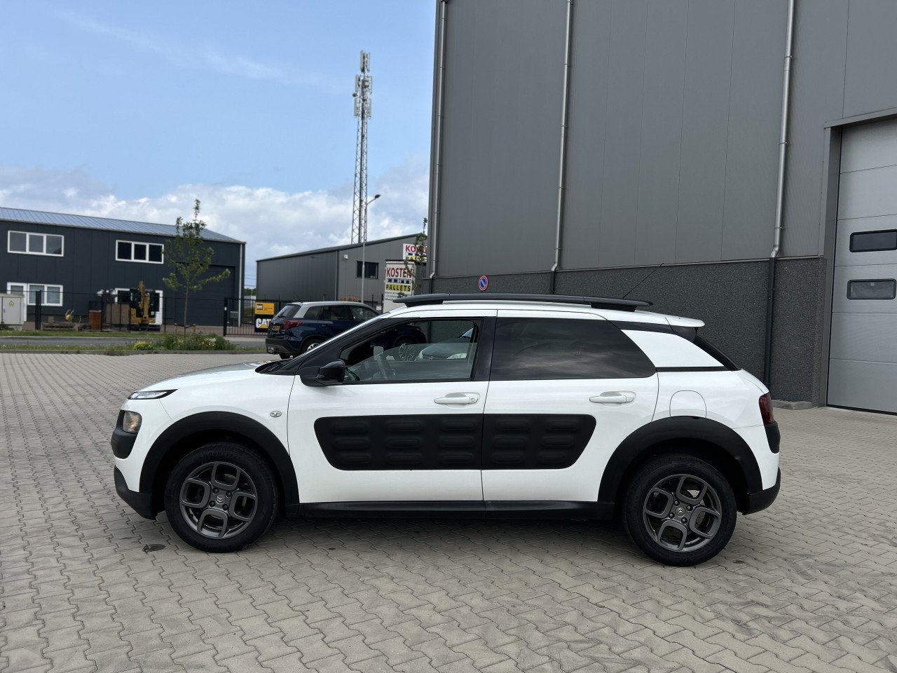 Citroen C4 Cactus 1.2 VTi Shine/CRUISE CONTR/GARANTIE/APK/