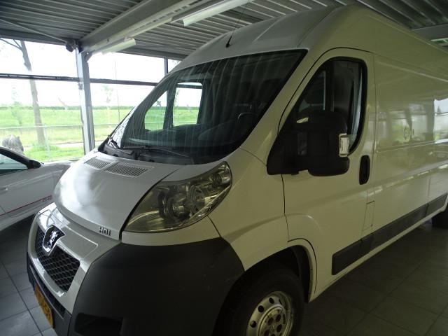 Peugot Boxer 3.0 ltr HDI L2H3 met nw motor  800KM