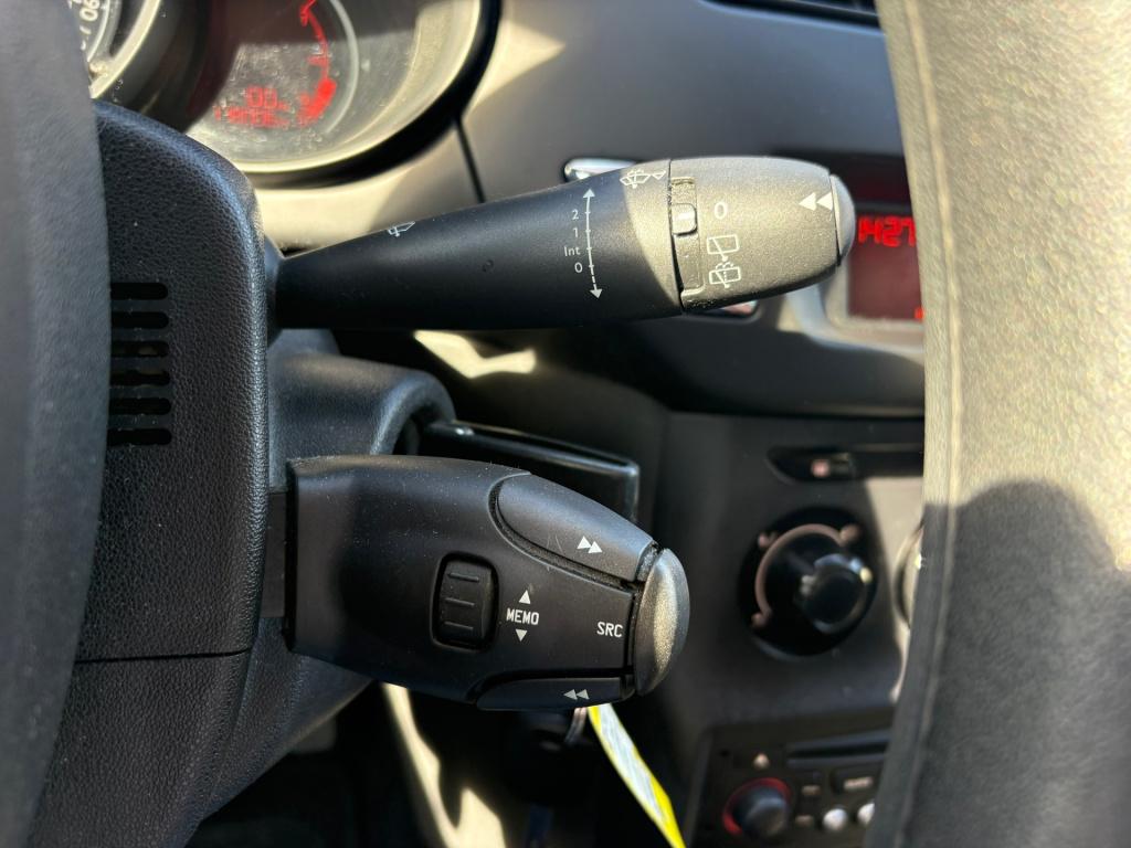 Citroen C3 1.0 vti attraction