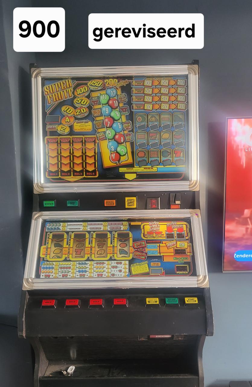 Diverse nostalgische automaten in topstaat