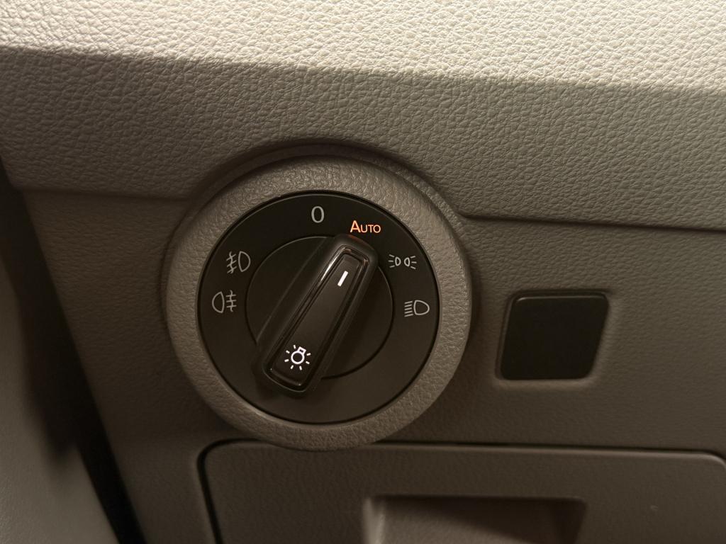 Volkswagen Transporter 2.0 tdi l1h1 30 | stoelverwarming | apple carplay | 