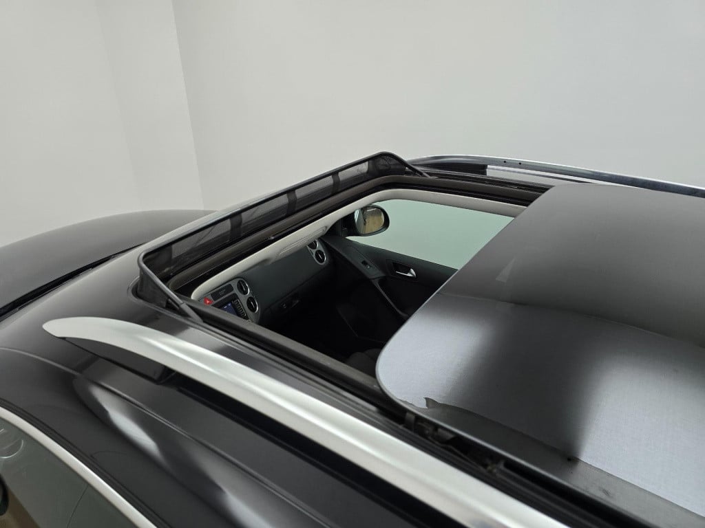Volkswagen Tiguan occasion 2.0 tsi sport&style 4motion met panoramadak en c