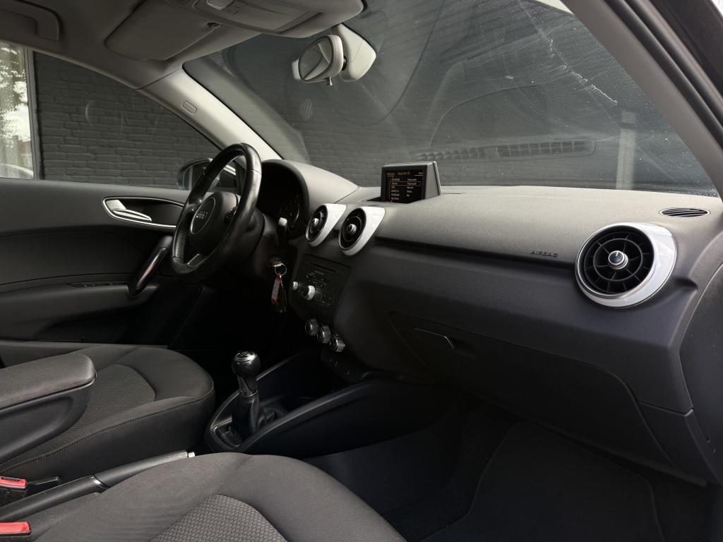 Audi A1 Sportback 1.2 tfsi - sline exterieur - nieuwe ketting -