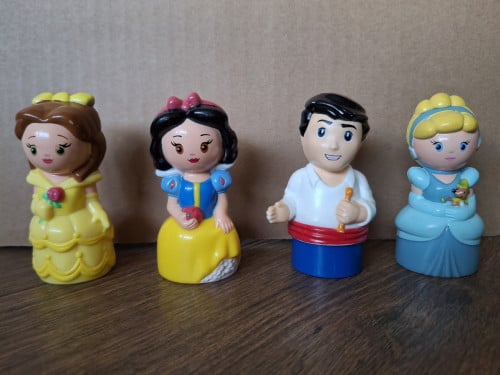 Mega Bloks: 4 poppetjes