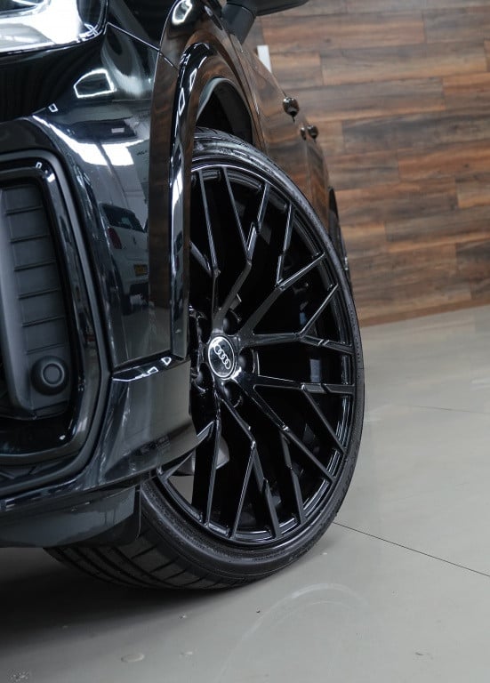 Audi Q2 sq2 2.0 tfsi quattro | 450 pk | pano | led | camera |
