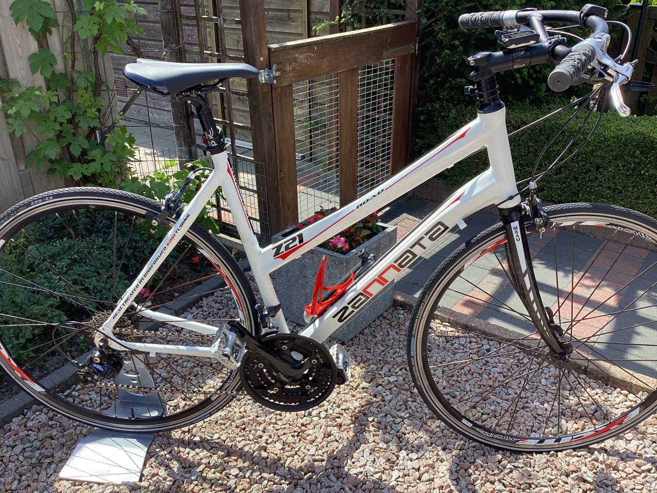 Zannata dames racefiets, 53 cm frame, mooie fiets voor Ride for the Roses.