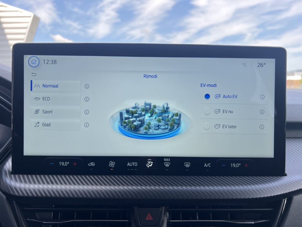 Ford Kuga 2.5 plug in hybrid 243pk e-cvt st-line