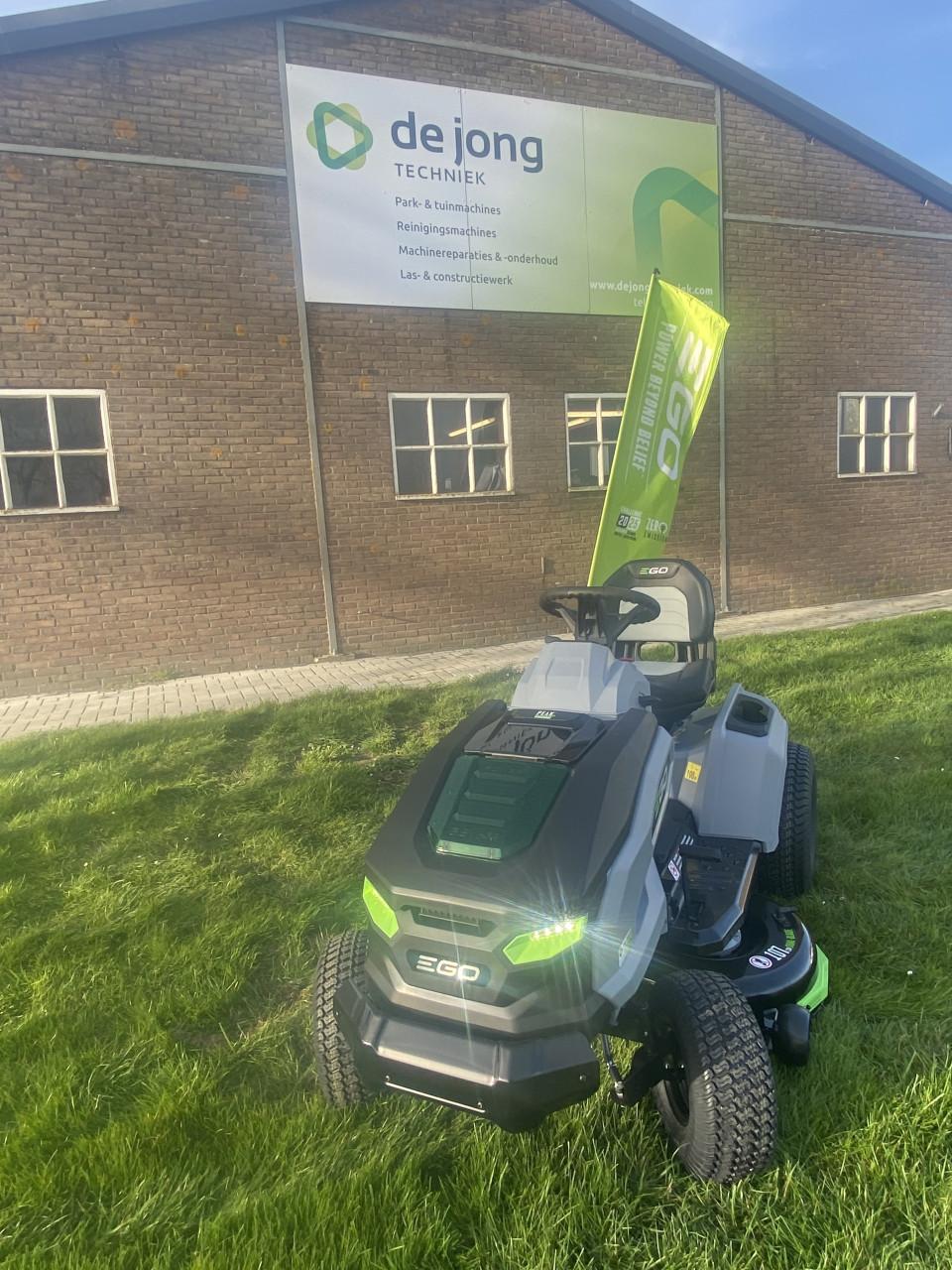 EGO accu zitmaaier met zij uitworp