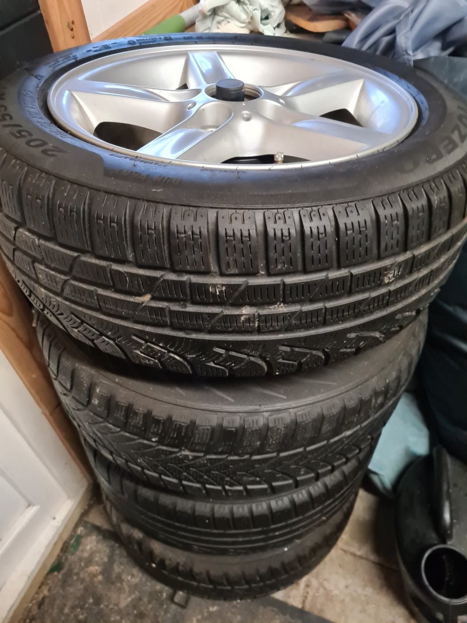 Velgen met winterbanden BMW 3.18