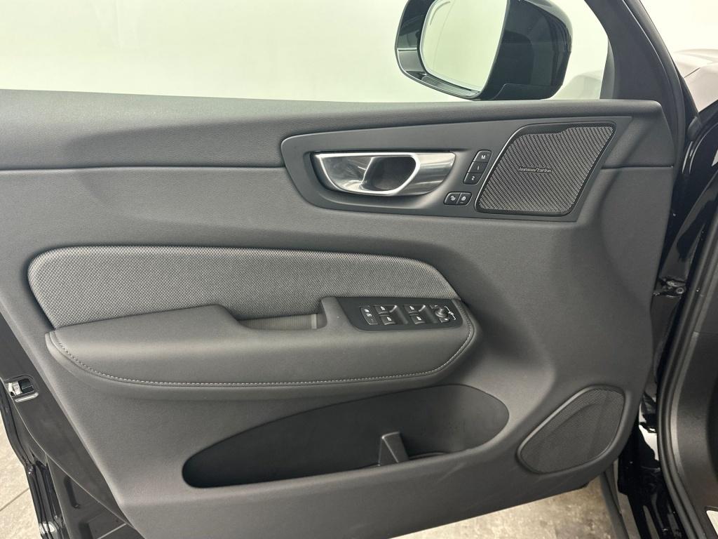 Volvo XC60 t8 455pk ultra black edition| pano| 360camera| hud| harman&kardo