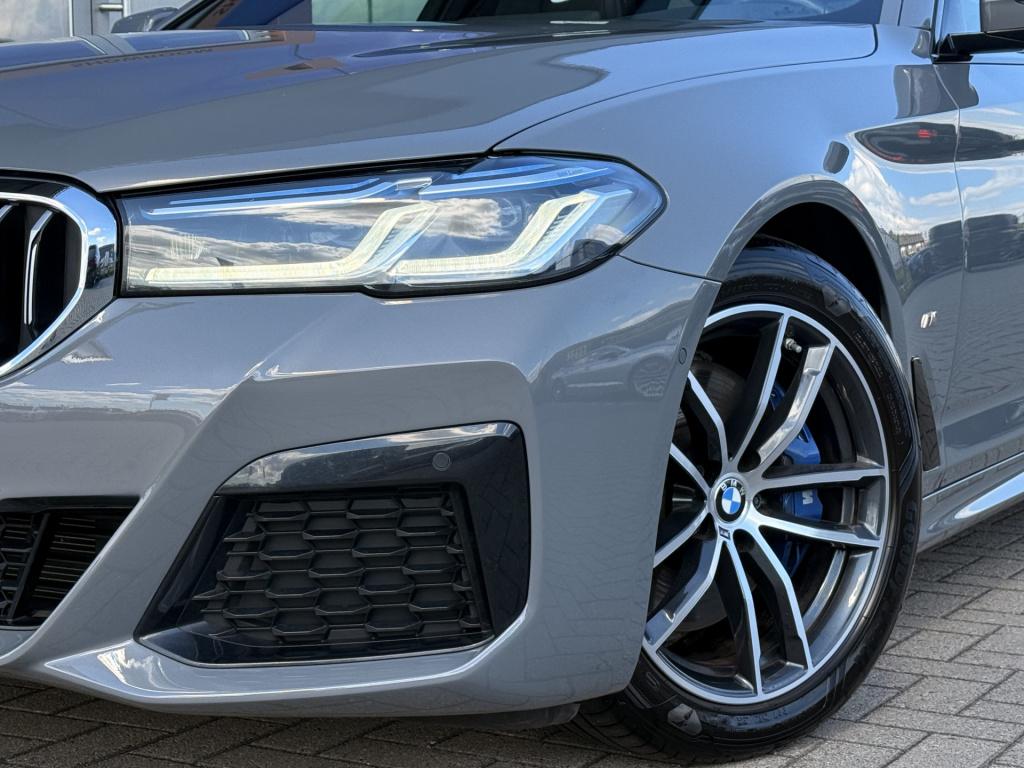 BMW 5 Serie touring 530i high executive m-sport | pano | headup | laser