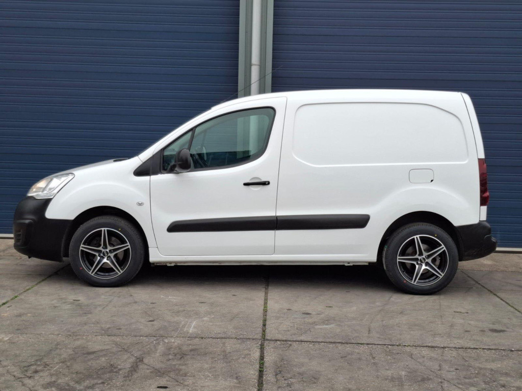 Citroen Berlingo 1.6 bluehdi 75 comfort airco / kasten inrichting / trekhaa
