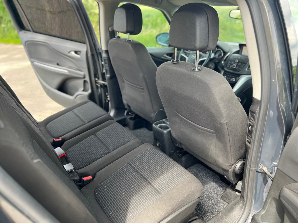 Opel Zafira tourer 1.6 edition turbo 7p. //nap//navi//clima