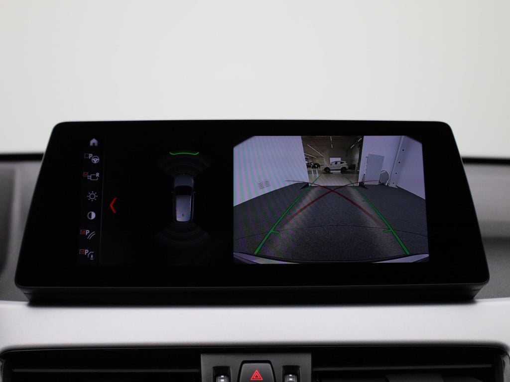 BMW X1 xdrive25e executive | automaat | lmv | parkeer sensoren | camera | c