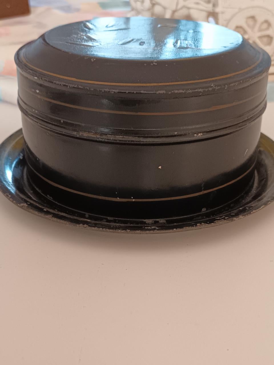 Antiek Japans lakdoosje