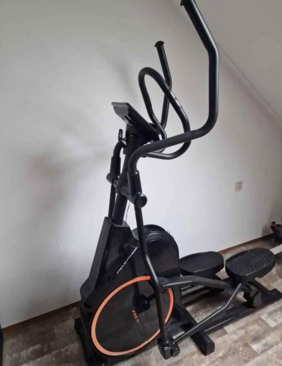 Focus Fitness Fox 4 crosstrainer