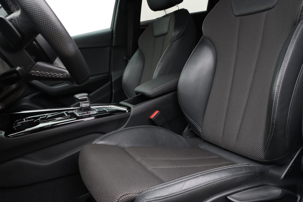 Audi A4 avant 35 tfsi 150pk s tronic s edition competition