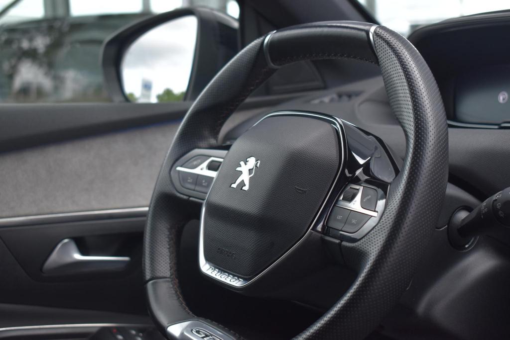 Peugeot 5008 1.2 puretech gt | 5 zitter | climate control | cruise control 