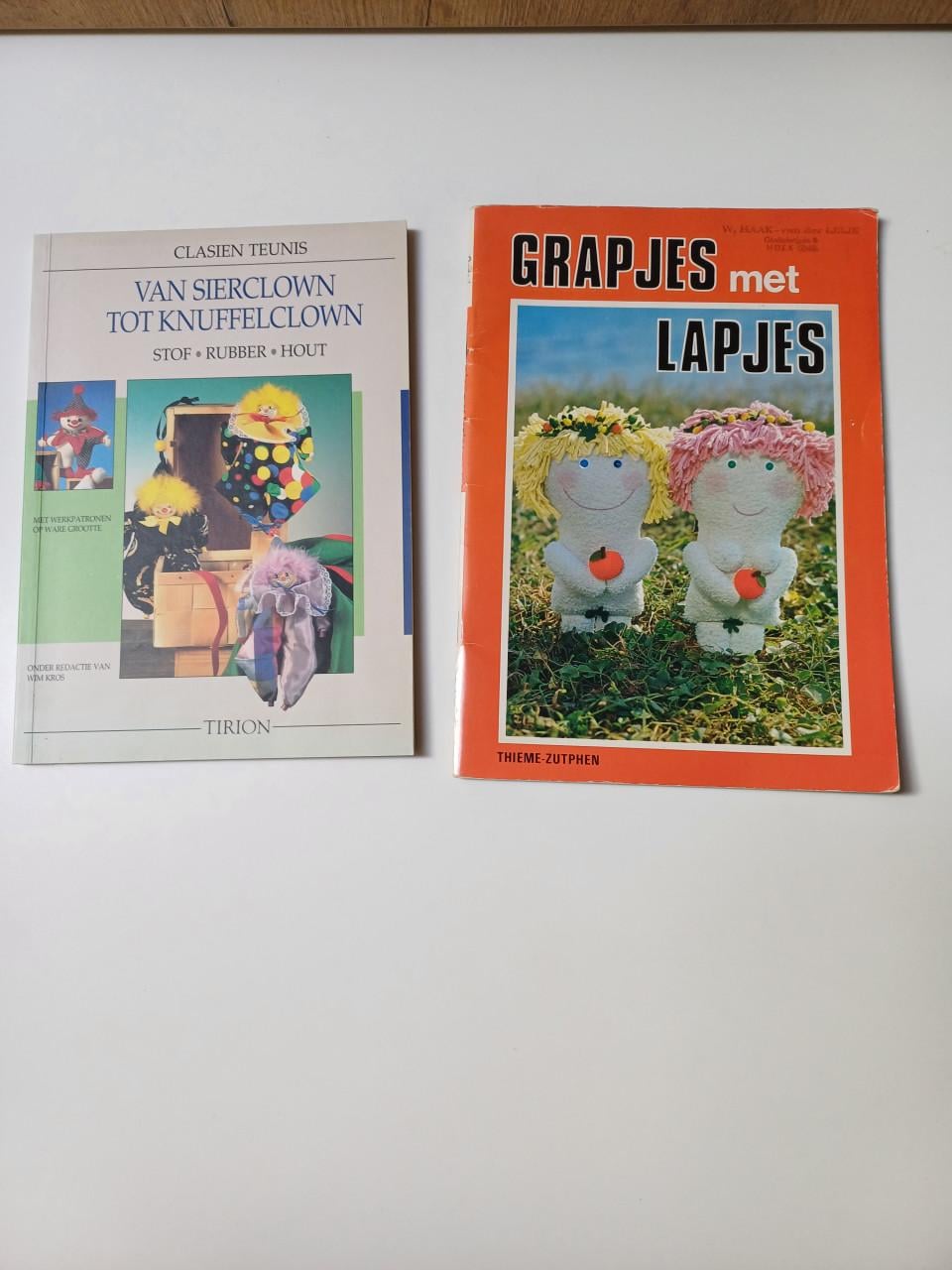 HAAKBOEKEN, BREIBOEKEN, HANDWERKBOEKEN