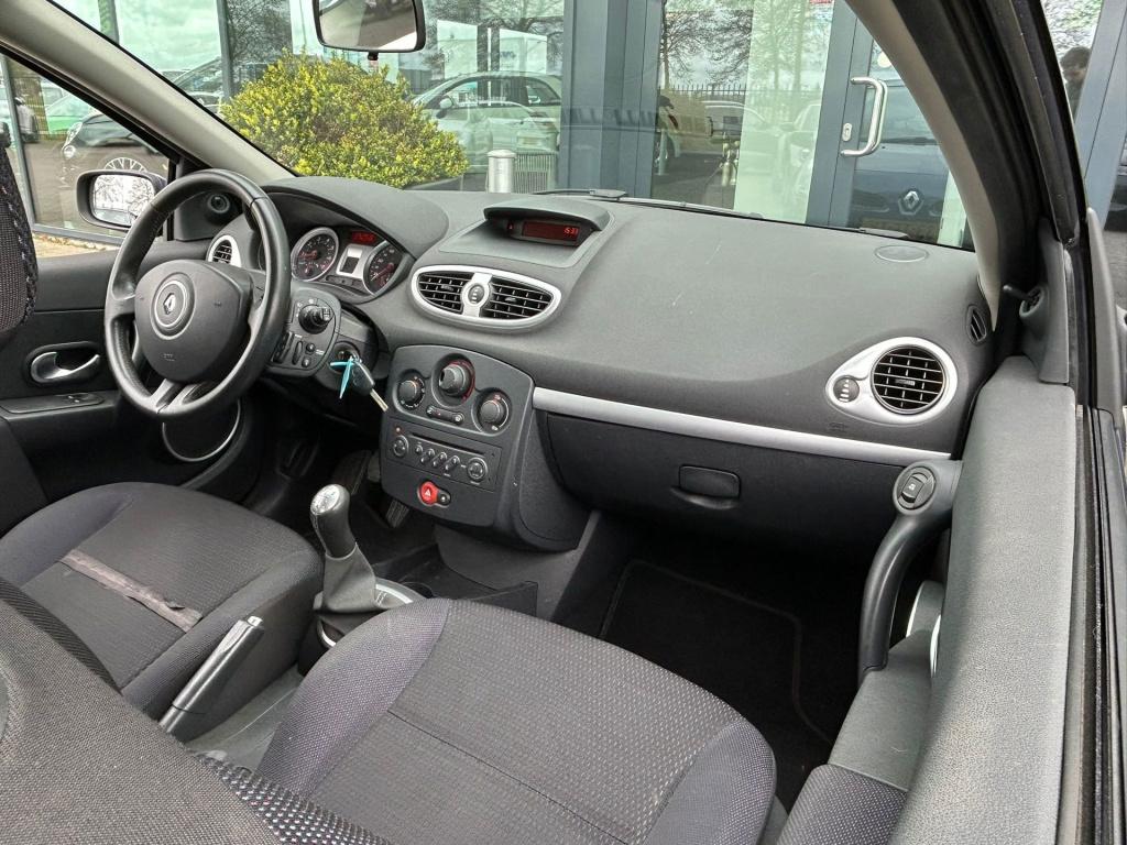 Renault Clio 1.4-16v exception * airco * l.m. velgen * e.l. ramen