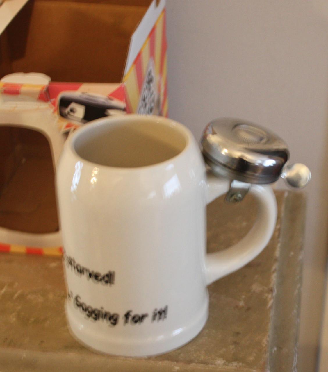 Nieuw beer mug met bel