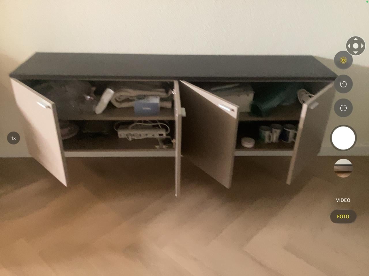 INTERSTAR DRESSOIR