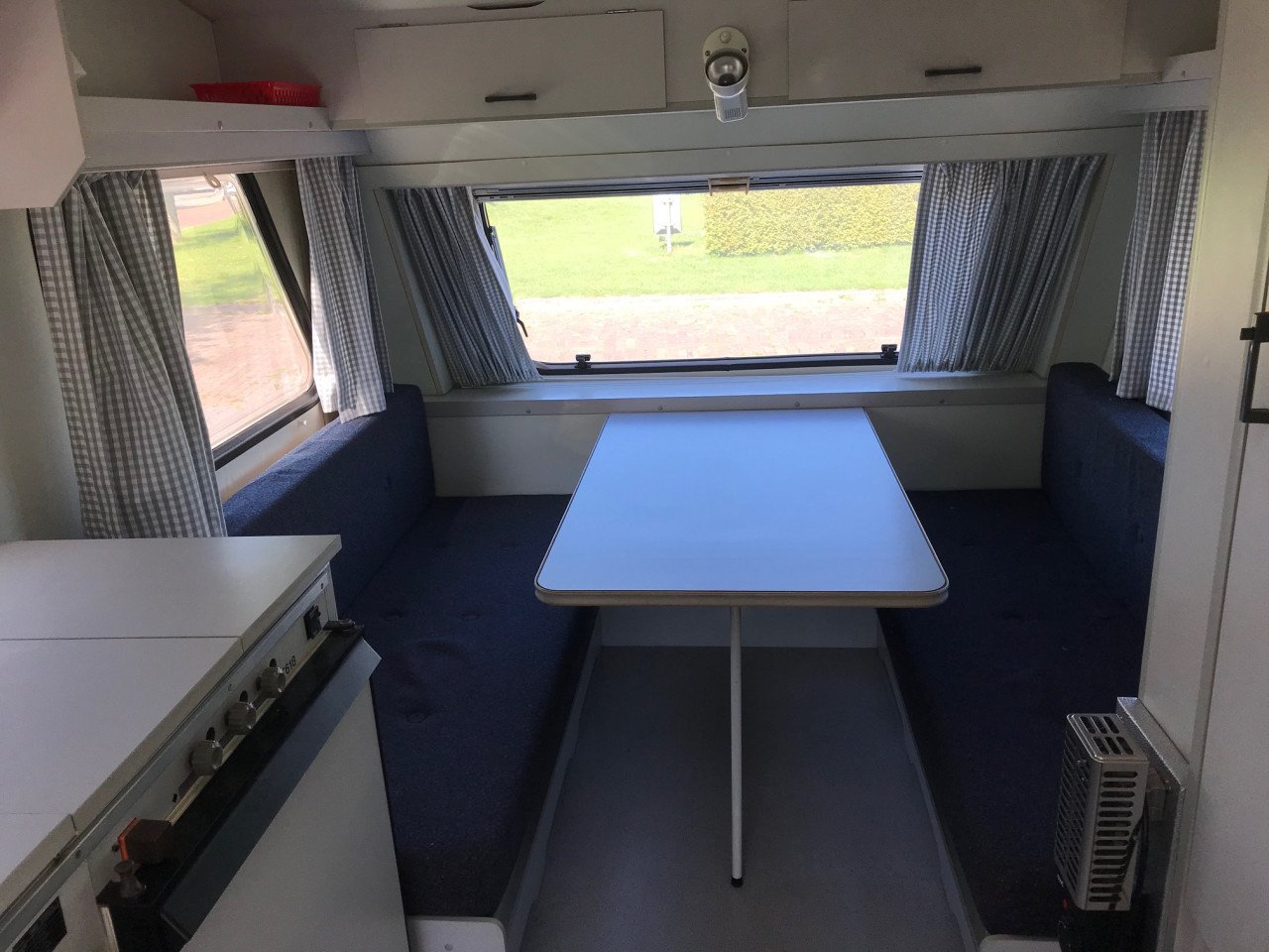 Kip touring 40 met mover en accessoires