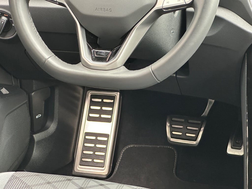Volkswagen T-roc 1.5 tsi 150pk dsg r-line | camera | keyless | elek. achter