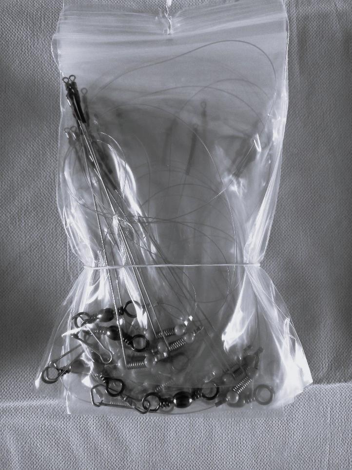 Ook nog complete onderlijnen voor het zeevissen .