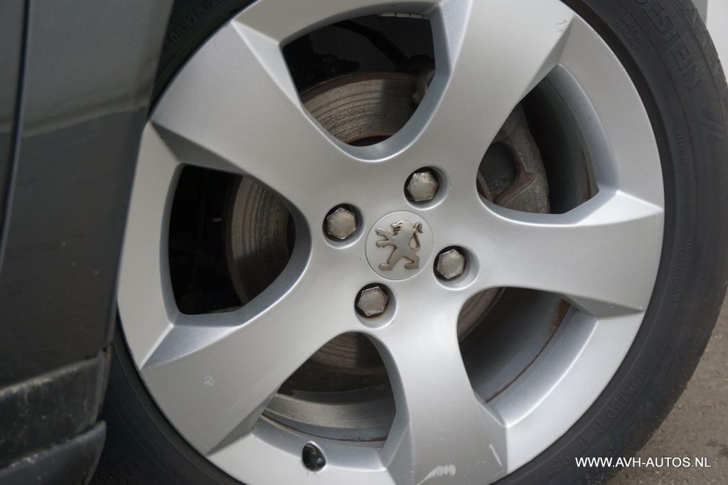 Peugeot 3008 1.6 vti active