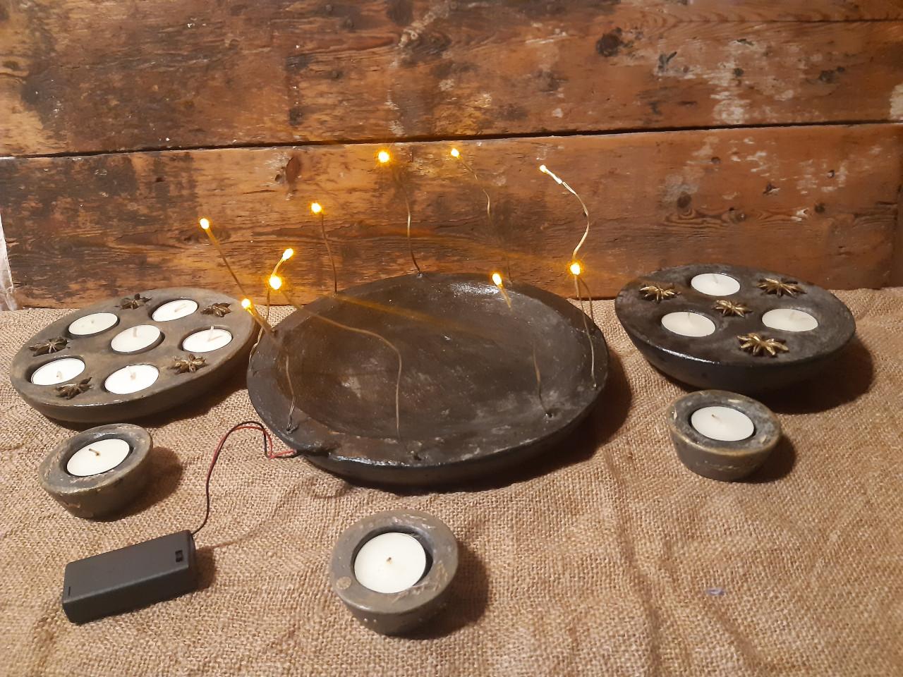 Betonnen schaal met lichtjes en diverse waxine schalen en bakjes (set 5)