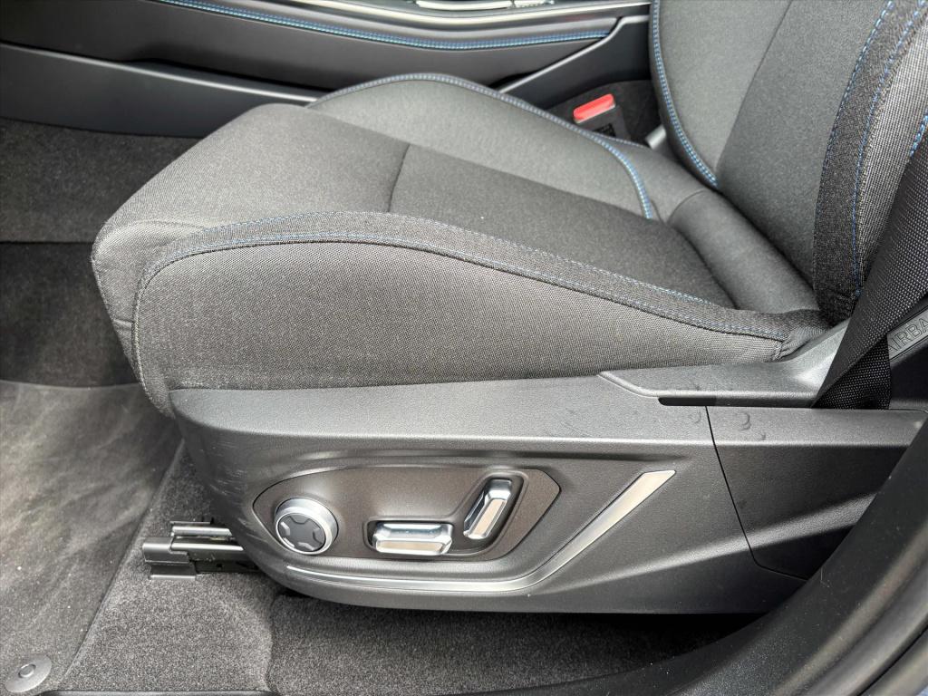 Lynk & Co 01 1.5td 261pk phev 7dcth| schuifdak|navi|my '23|1e eigenaar| rij