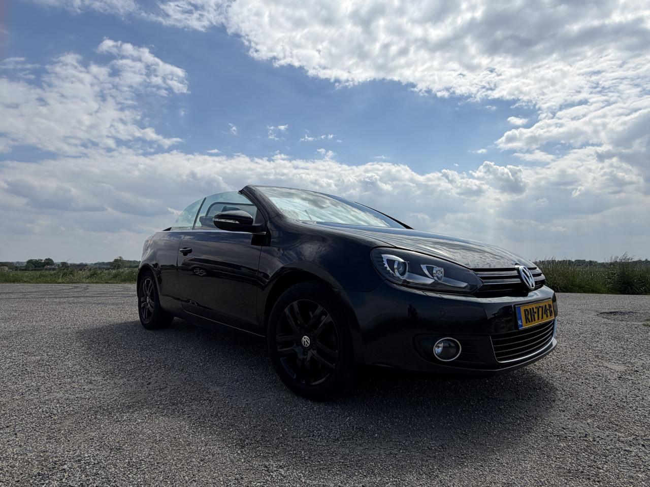 Volkswagen Golf 1.4 TSI CABRIO  160PK 7-DSG 2011 Zwart met achteruitrijcam.