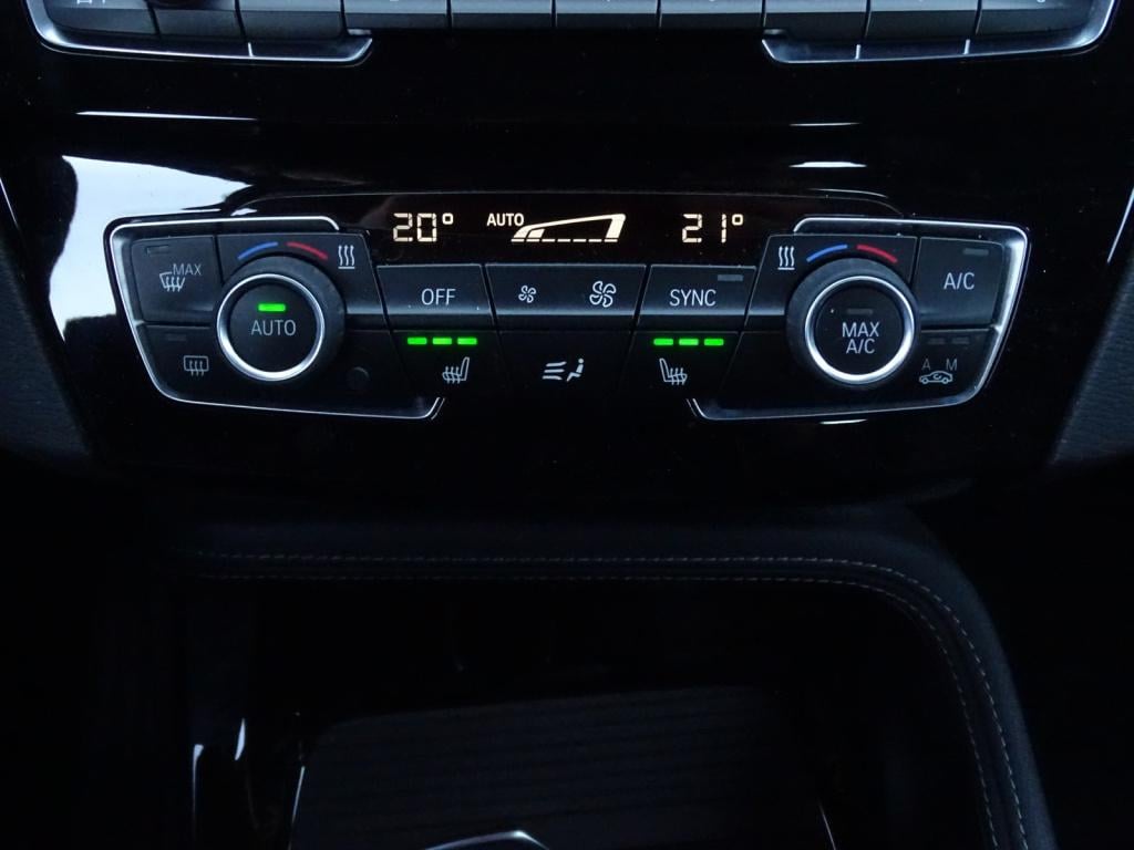 BMW X1 sdrive18i x-line | leder | led