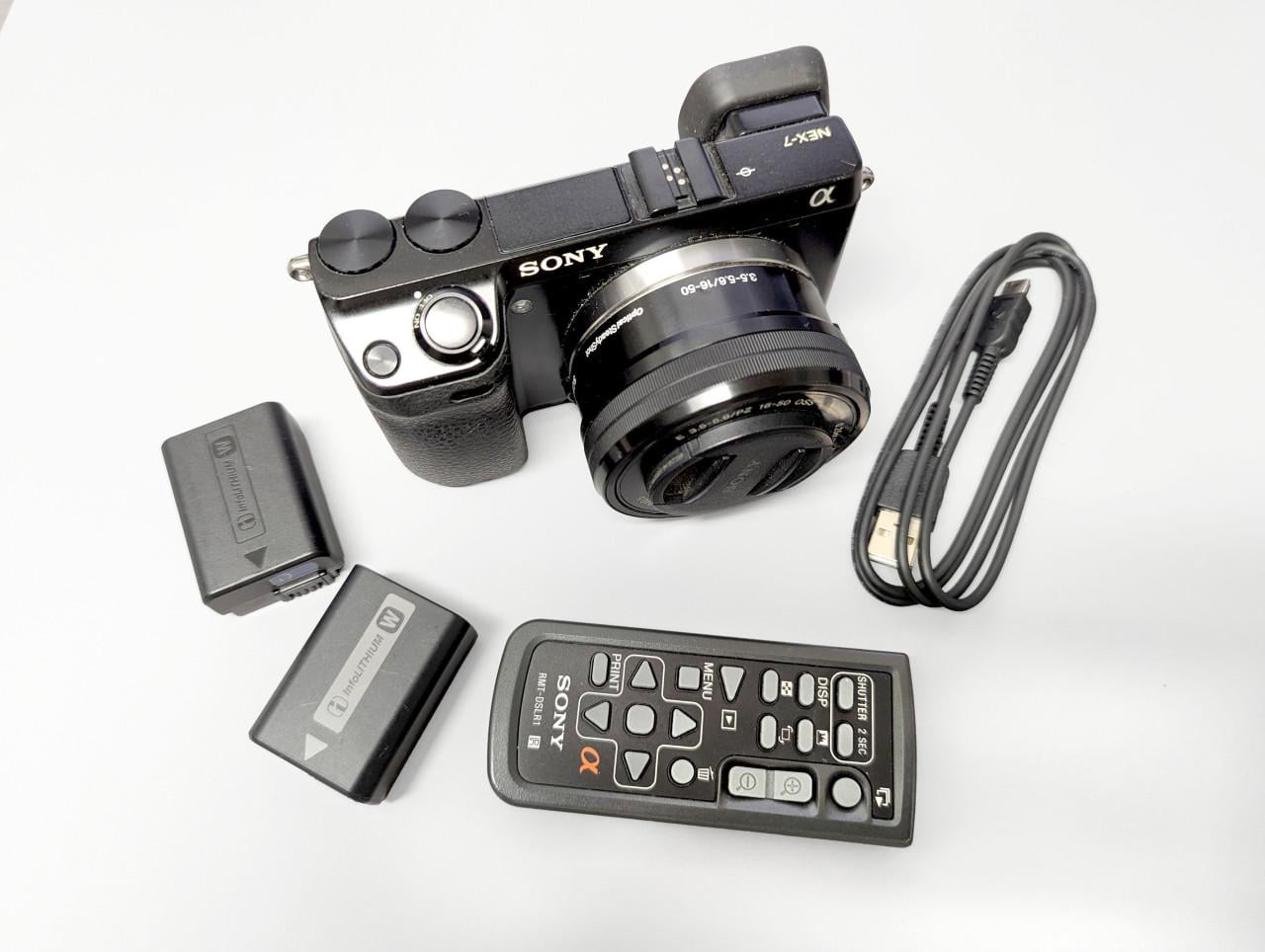 Sony α NEX 7 24,3 Megapixel camera