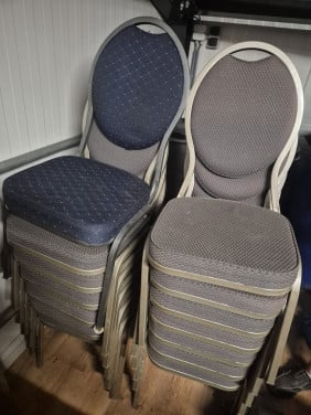 Gratis! 14 stoelen