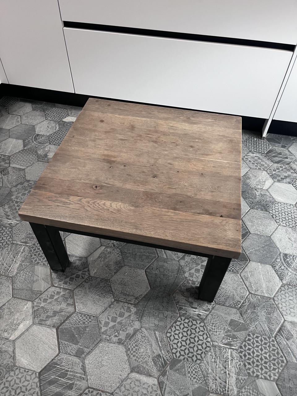 Eikenhouten tafel + salon tafel