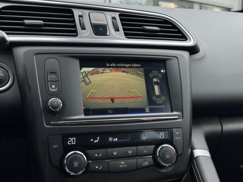 Renault Kadjar 1.2 tce intens | trekhaak | navigatie | camera | cruise & cl