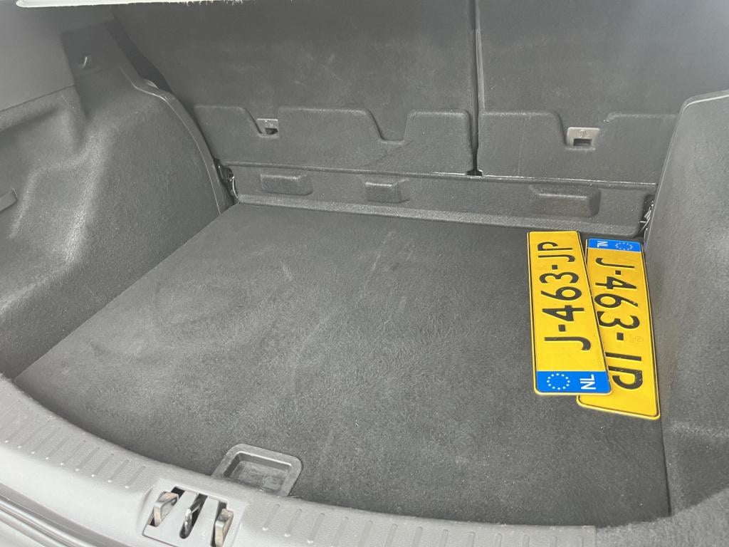 Ford Kuga 1.5 ecoboost titanium 2000 kg  trekgewicht