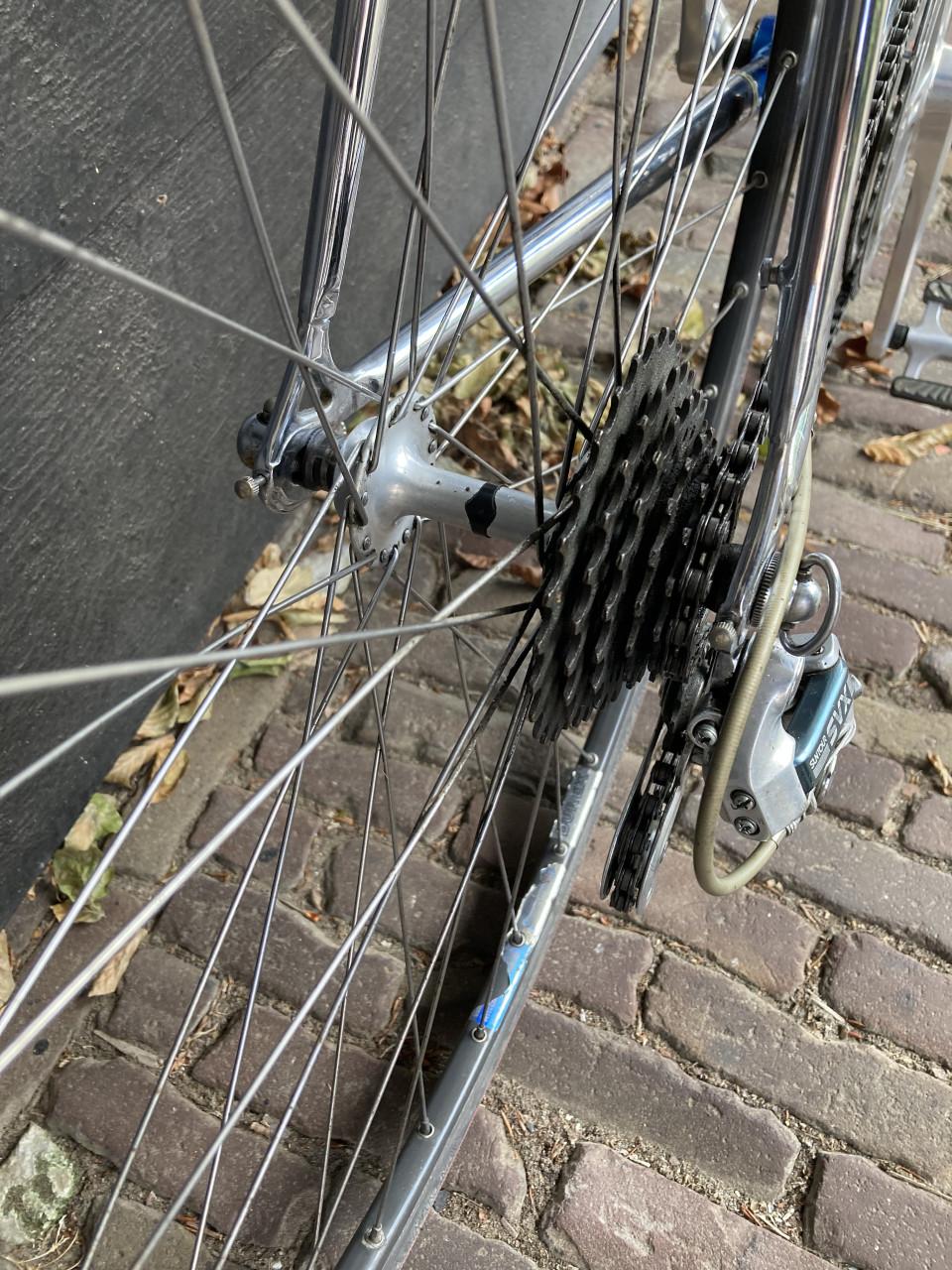 HUISSOON  Stalen racefiets