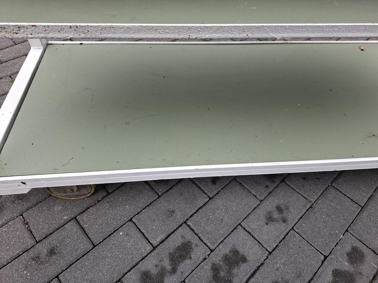 Oude veilingkar, nu voor display (of wat je zelf wil)