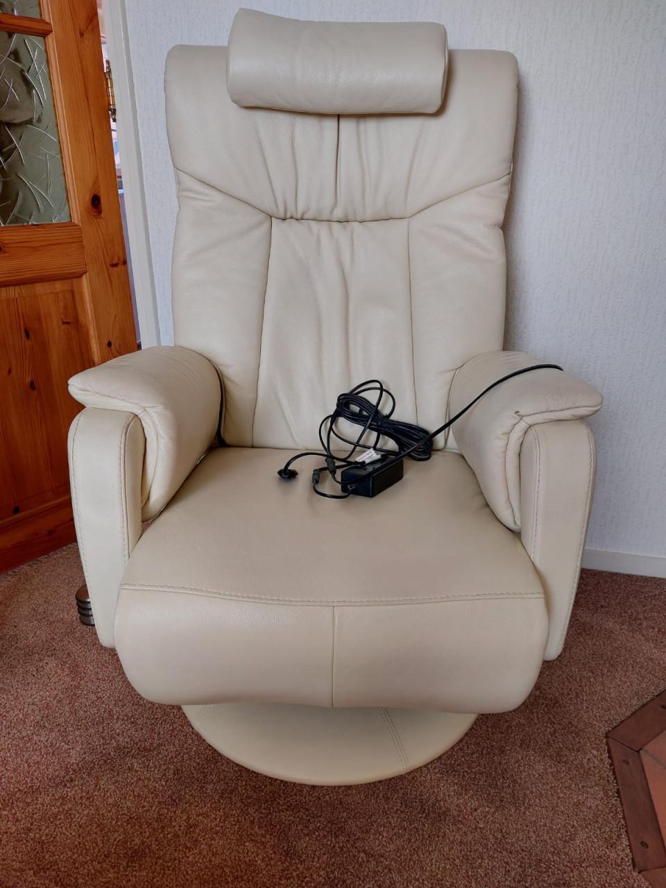 Lederen sta-op stoel